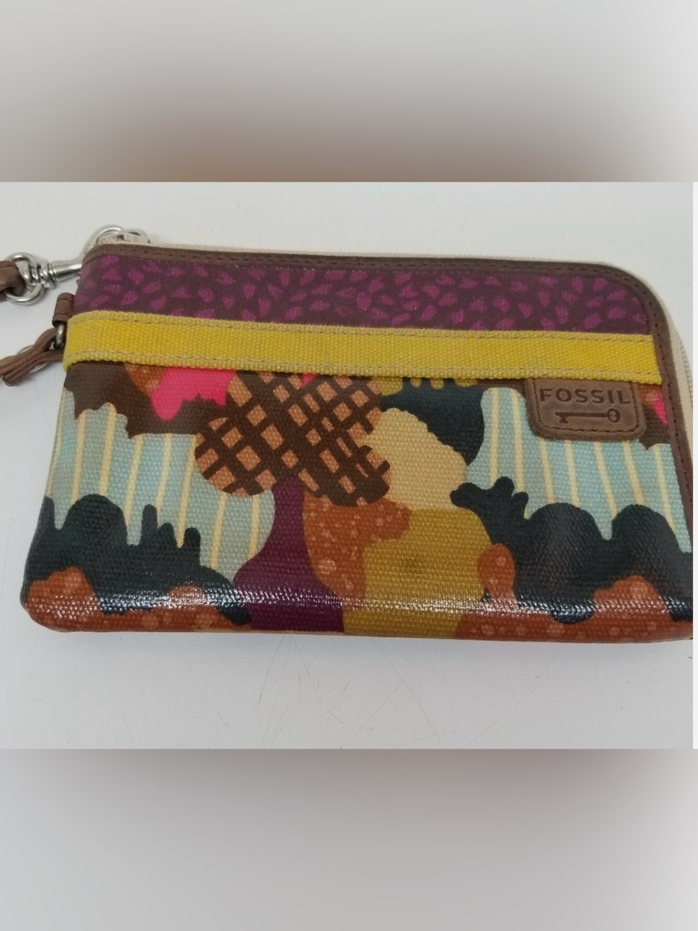 Fossil Key-Per Colorful Trees Coated Canvas Zip Wristlet Purse Card Holder